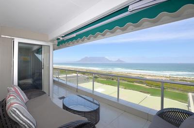 Apartment / Flat For Sale in Waves Edge, Cape Town