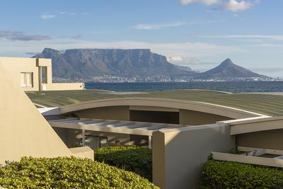 Apartment / Flat For Rent in Dolphin Beach, Cape Town